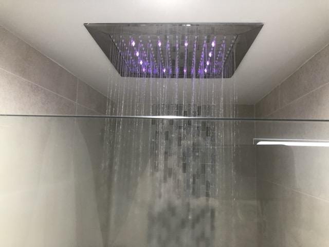 Baño Rociador de agua con led